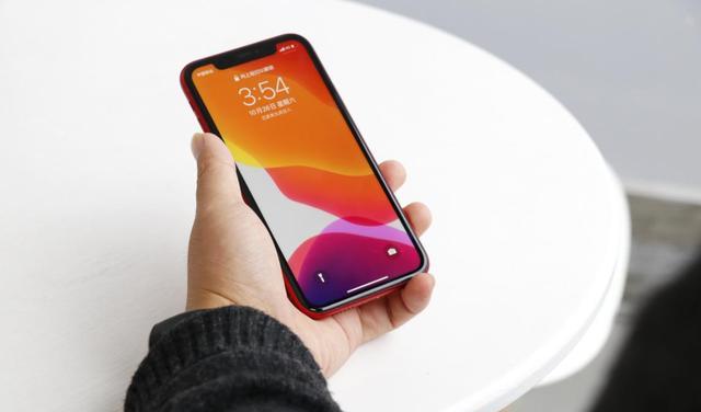红米手机|iPhone12:降2100元提前退市,没买的用户开心了
