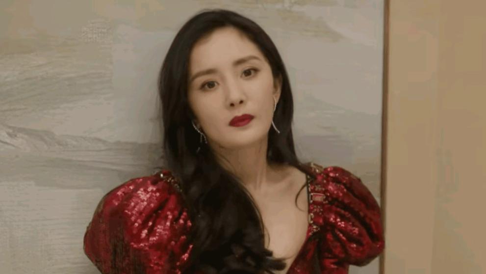 杨蓉|41岁杨蓉露脸国剧盛典，离开工作室的包装，再说少女就不合适了