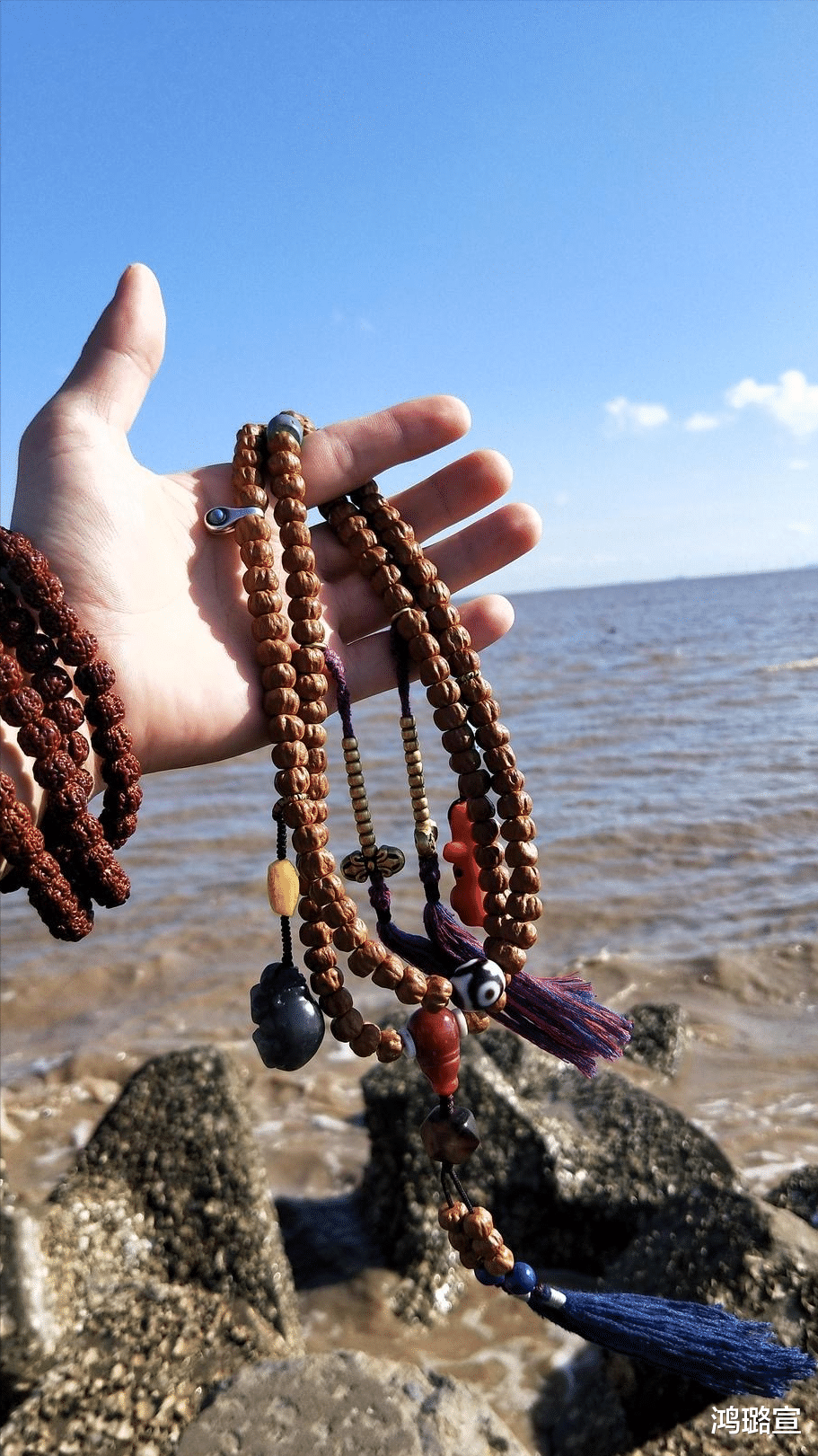 文玩|20岁就盘文玩会不会显得“老气横秋”?纯粹的爱好还是文化的崛起