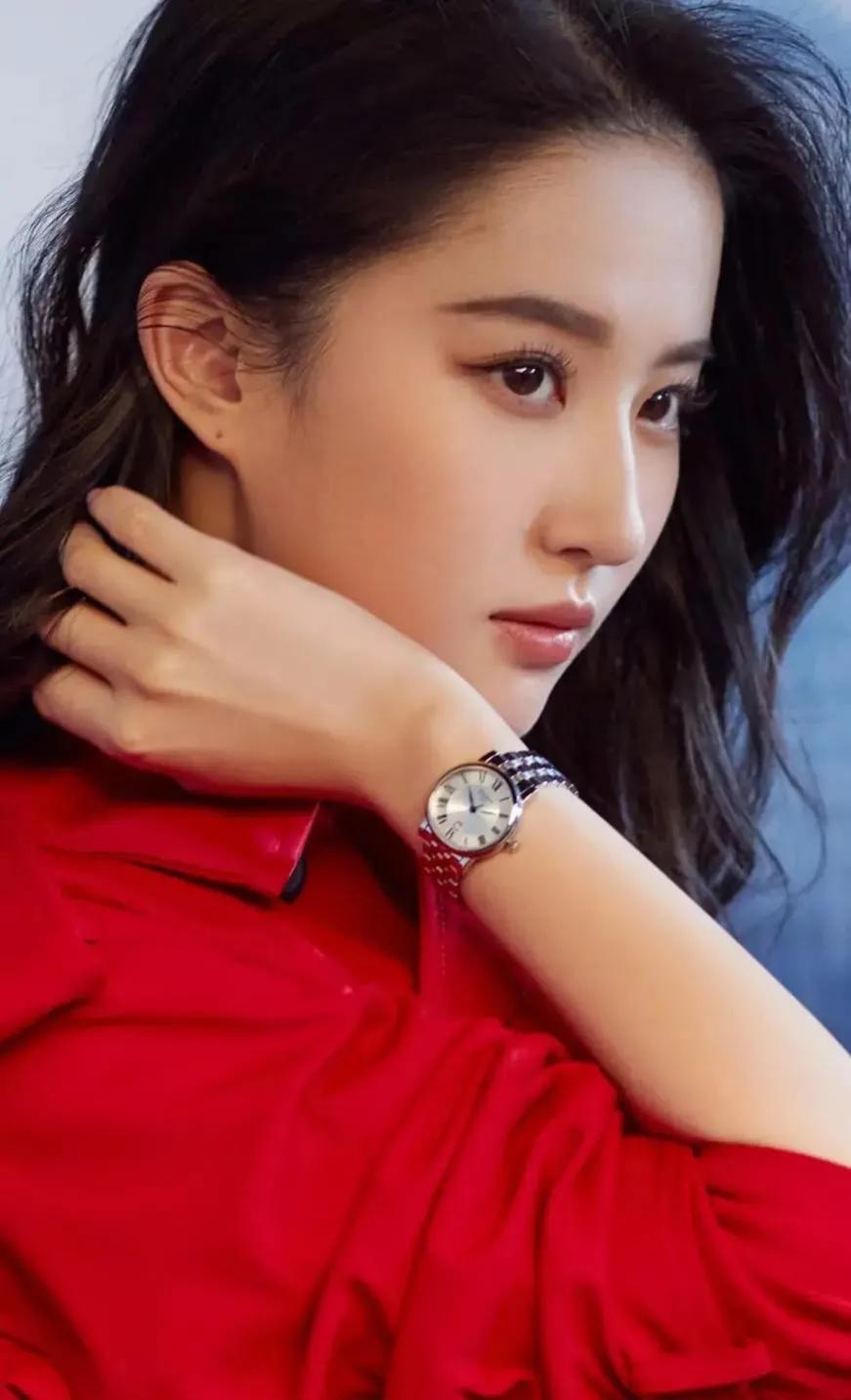 连衣裙 普通人如何快速提升颜值?3个方法很实用,效果看得见