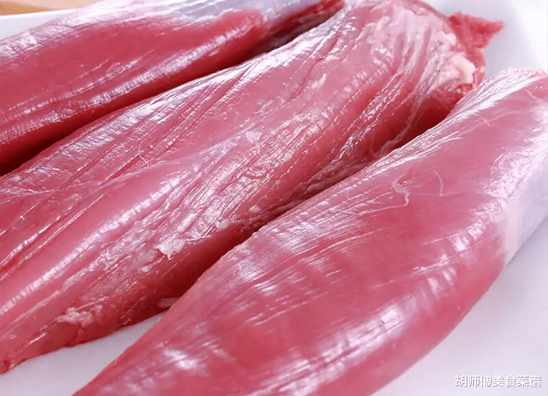 买猪肉：对肉贩子说出“3个字”，老板一听是懂行的，不敢忽悠你