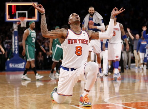 打了15年NBA,“神经刀”JR一共赚了多少钱?网友:不敢置信