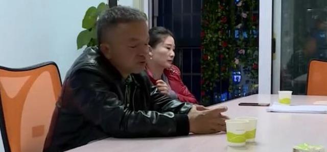 半路夫妻搭伙十年终离婚纪实,男子:给别人养大儿子,老了被抛弃
