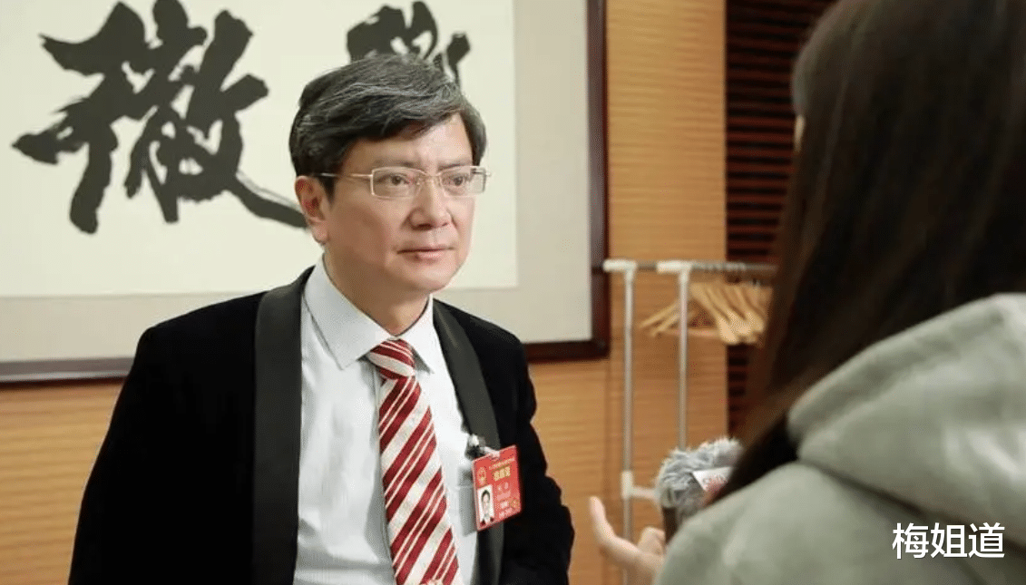 |现实版励志哥，某校大四生32门课近满分直博清华，和这个习惯有关