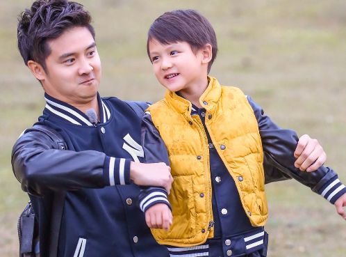 费曼|爸爸去哪儿最大萌娃已16岁!费曼上线纠正年龄,带头自嘲“好丑”