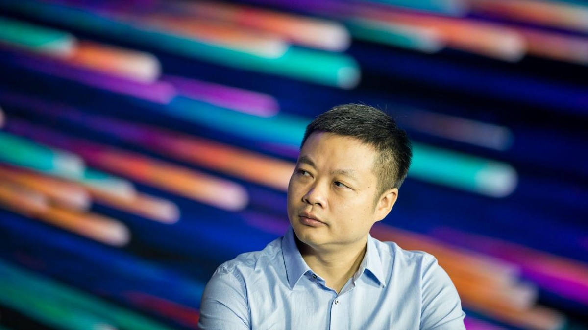 网信办|罗永浩再次创业曾考虑造车，何小鹏：现在不是时候
