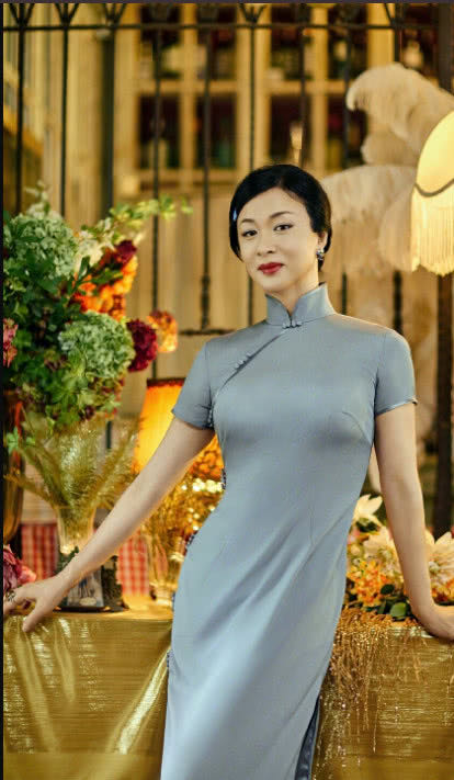 金星|金星罕见秀恩爱!大把年纪躺老公怀里撒娇辣眼睛,素颜越来越男相