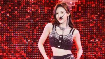 孙芮|孙芮身材比例上热搜，细腰大长腿，黑色亮装凸显绝佳身材