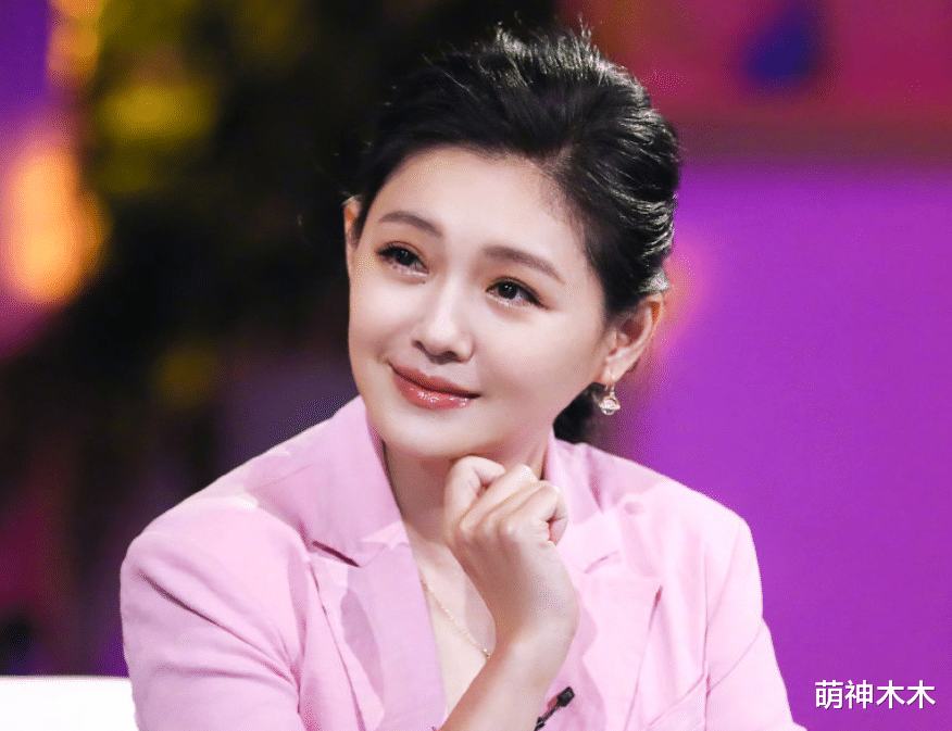 阿雅|称霸娱圈的华冈七仙女，唯有丑小鸭阿雅逆袭，其他人各有各的不幸