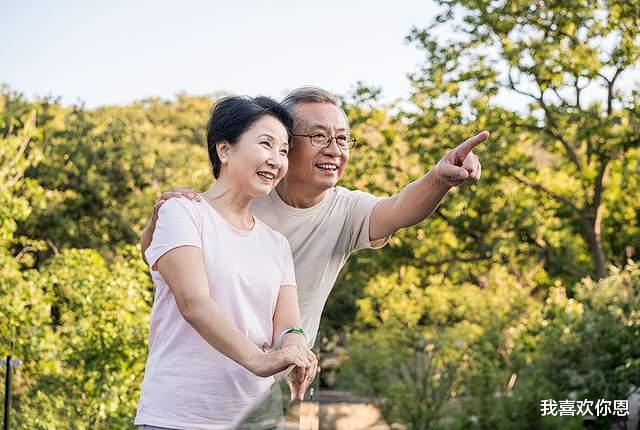 同样是找老伴,为何要挑年轻的?62岁大妈:三方面需求要得到满足