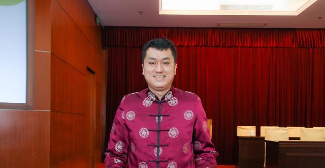 郭德纲|郭德纲成名之路有多艰辛？8大仇人剑指老郭，有人一天骂他16次