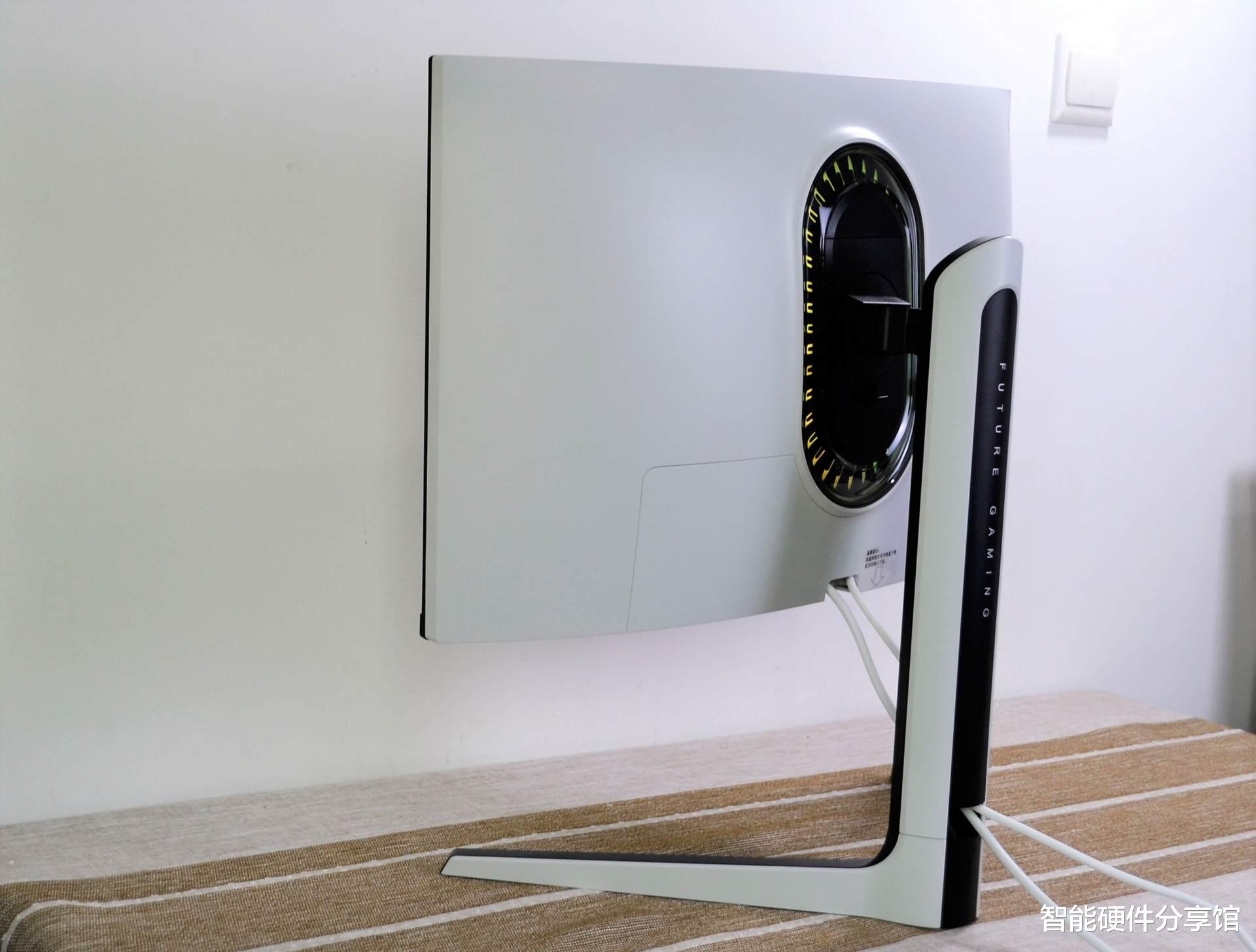 淄博|两千元电竞屏如何选？1000R曲率27英寸高刷体验，电竞氛围感满满