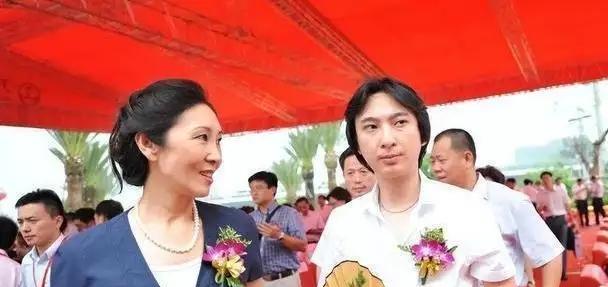 王健林|王健林的妻子，曾拿出2000亿救万达，1亿救王思聪，实力真强