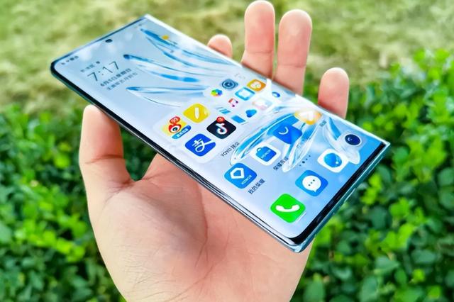 显示器|能给我一个放弃2599的K50,去花2699买荣耀70的理由吗?