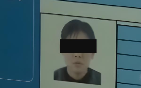 2013年,江苏男子屋内“地板藏尸”8年,美貌女友成“井下亡魂”