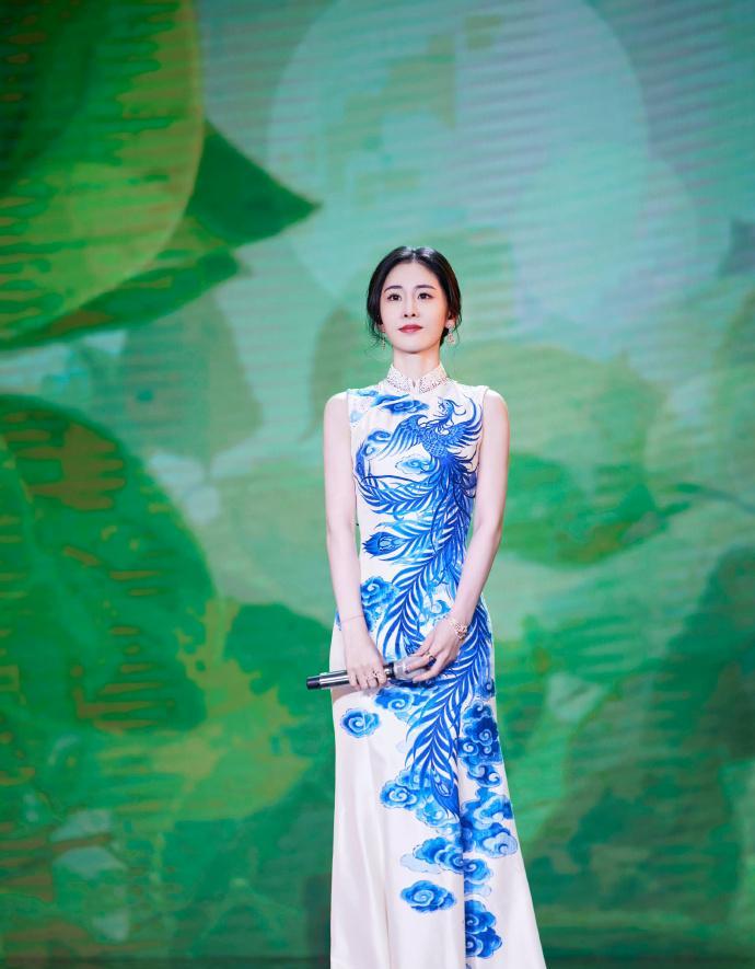 张碧晨|中国好声音历届冠军现状，张碧晨、单依纯正当红，6人已经被遗忘