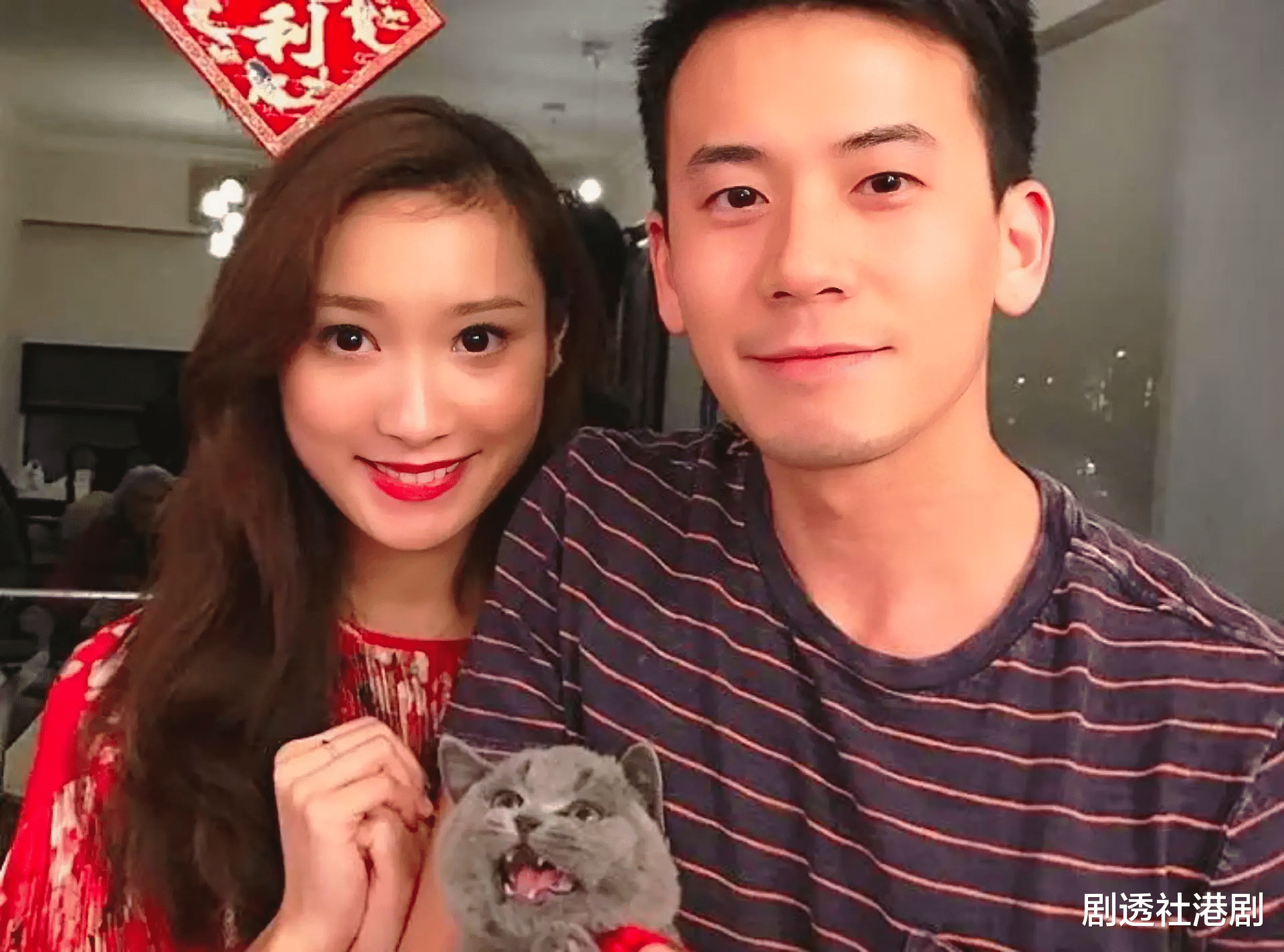 张天爱|恭喜！香港知名男星美女妻子宣布平安产女，一家人都是高颜值