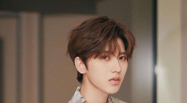 官宣|王一博赵丽颖在一起了？90后流量男星要官宣恋情，是网友臆想而已