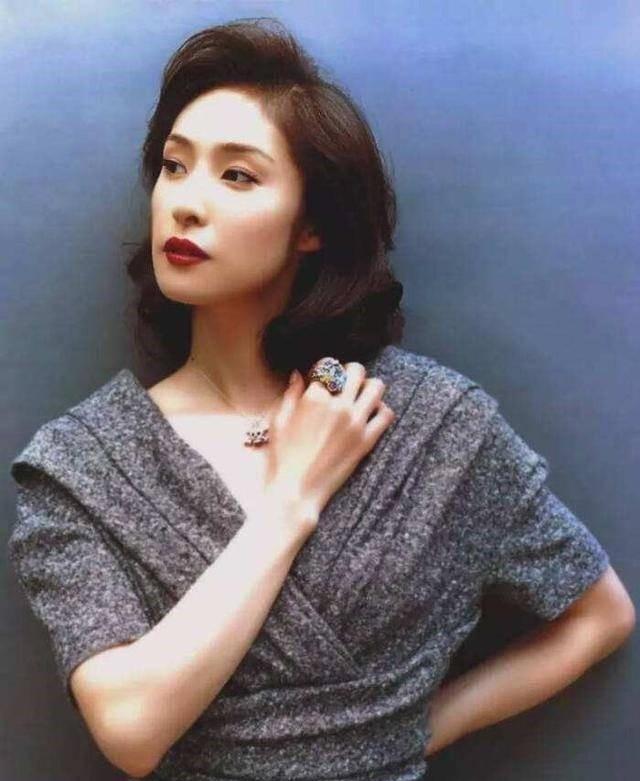 2000年,日本女星天海佑希做DNA溯源,意外找到西藏牧羊“姐妹”