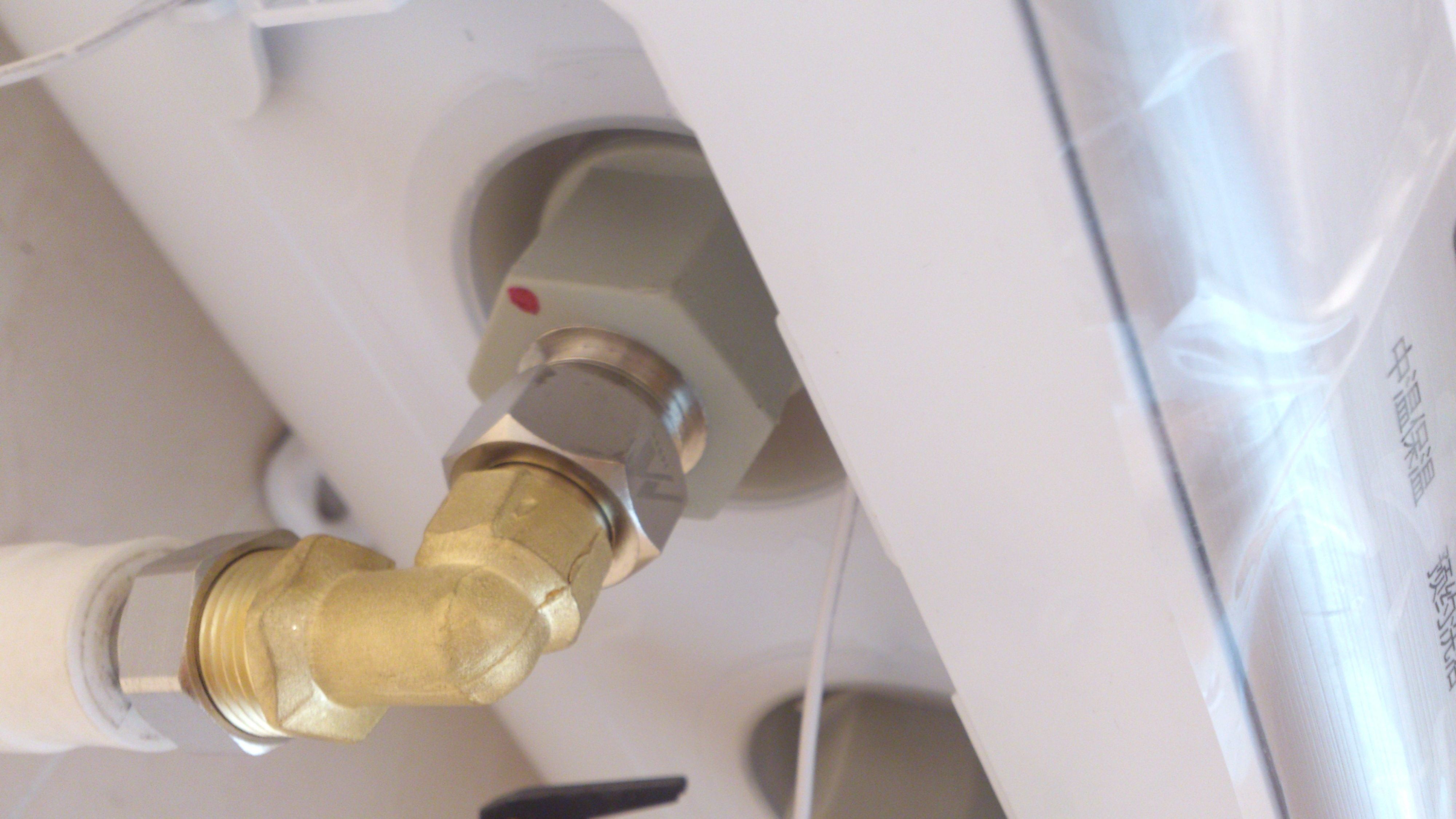 居家过日子,真不建议这样用电热水器,既不省电也不安全