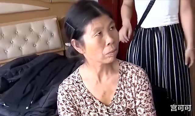 保姆霸占家中主卧,带儿媳到雇主家坐月子,被辞退后竟赖着不走
