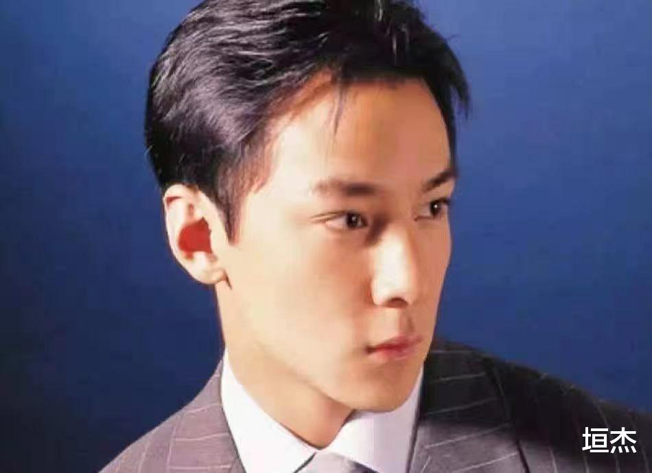 胡歌|12位长得像“混血儿”的男星，个个浓眉大眼，实打实的中国美男