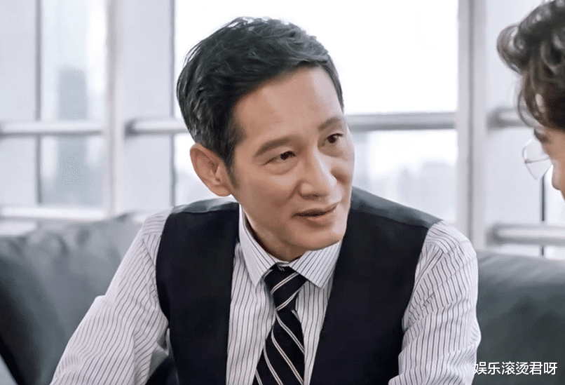 南来北往|白敬亭《南来北往》开机，躲过女主，我却被配角阵容给看愣了