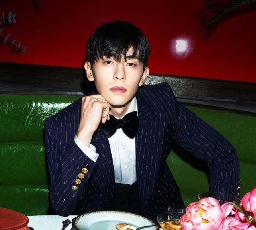 邓伦|邓伦逃税被罚1.06亿,品牌方迅速与其解约,出事前还在拍广告