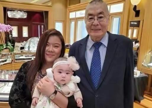 王刚|老来得子的11位明星:一把年纪还要赚奶粉钱,最大与孩子相差81岁