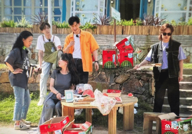 吉克隽逸|《中餐厅6》定档，“一老带四新”阵容换血，网友提前唱衰有点早