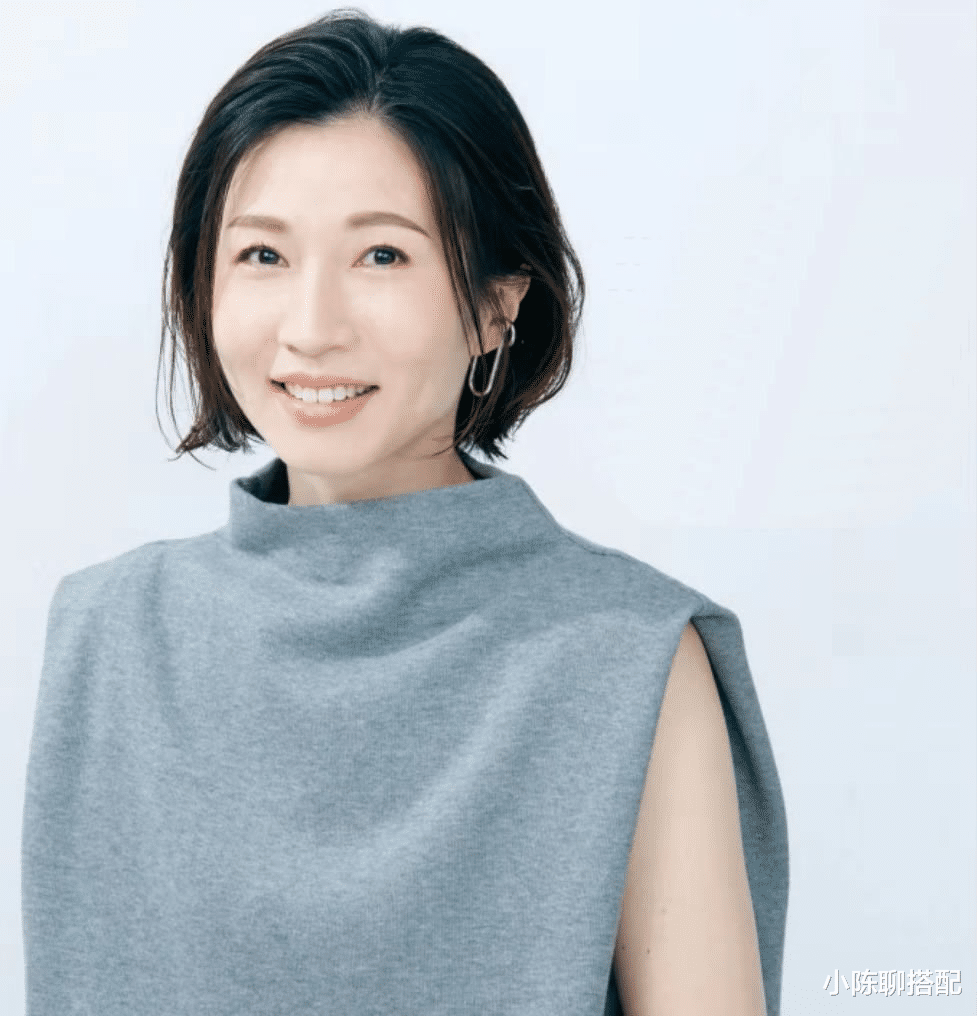 发型 50+女人如何远离土气感？想要贵气和优雅，选对发型就够了