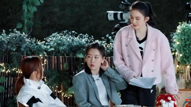 赵樱子|赵樱子认错twins，错把蔡卓妍认成阿娇，却立马跑去跟阿娇道歉