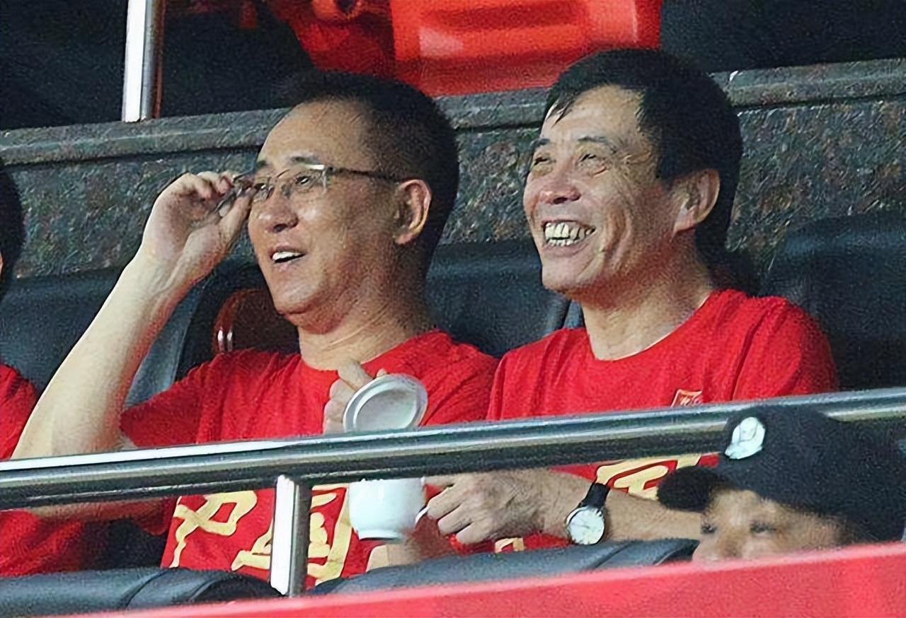 上海海港|足协允许合同平移，深足申花三镇都这么干，为何只有上港挨骂？