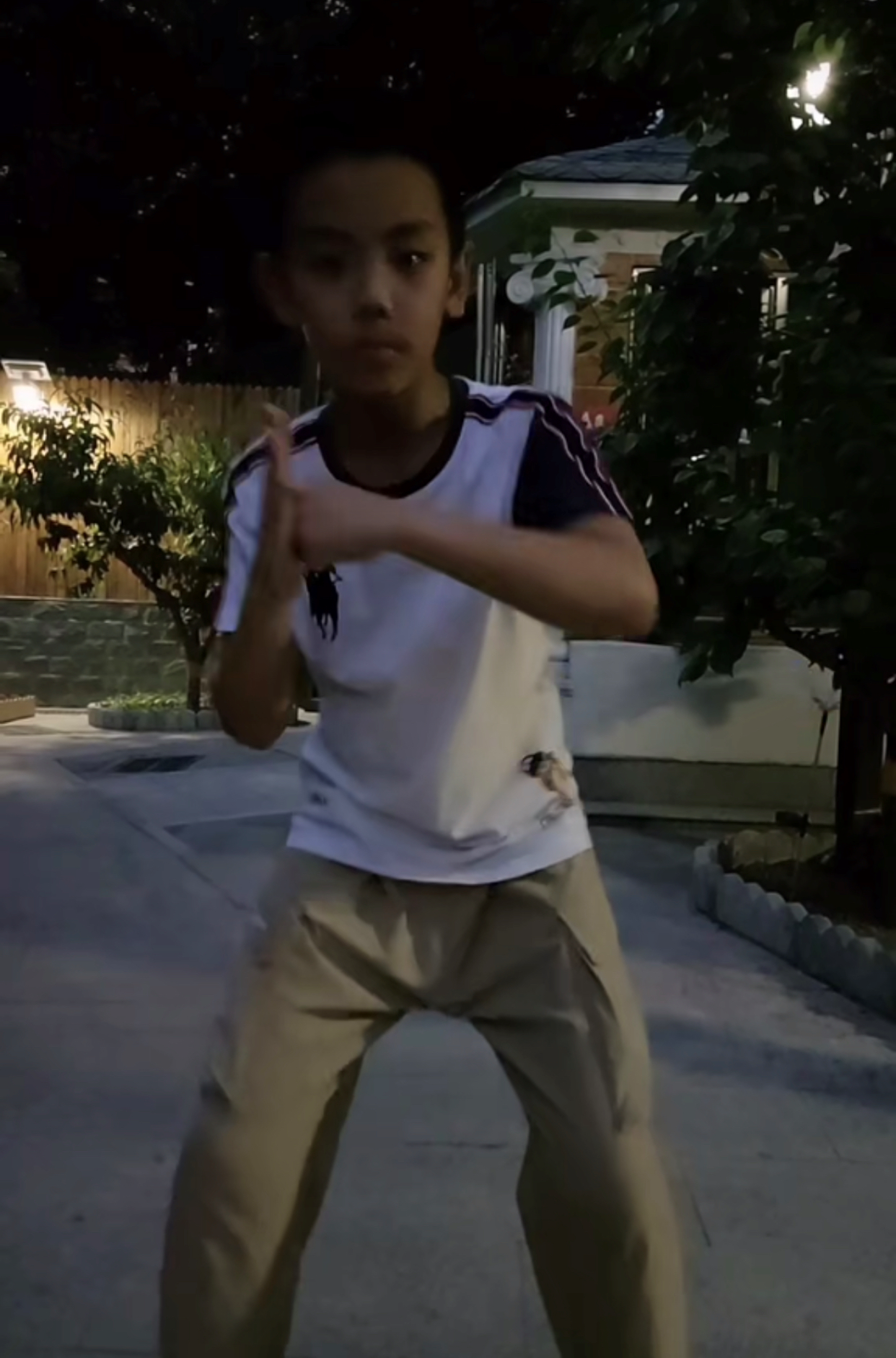 刘和刚|刘和刚一家四口出镜，妻子身材让人羡慕，豪宅太大像公园