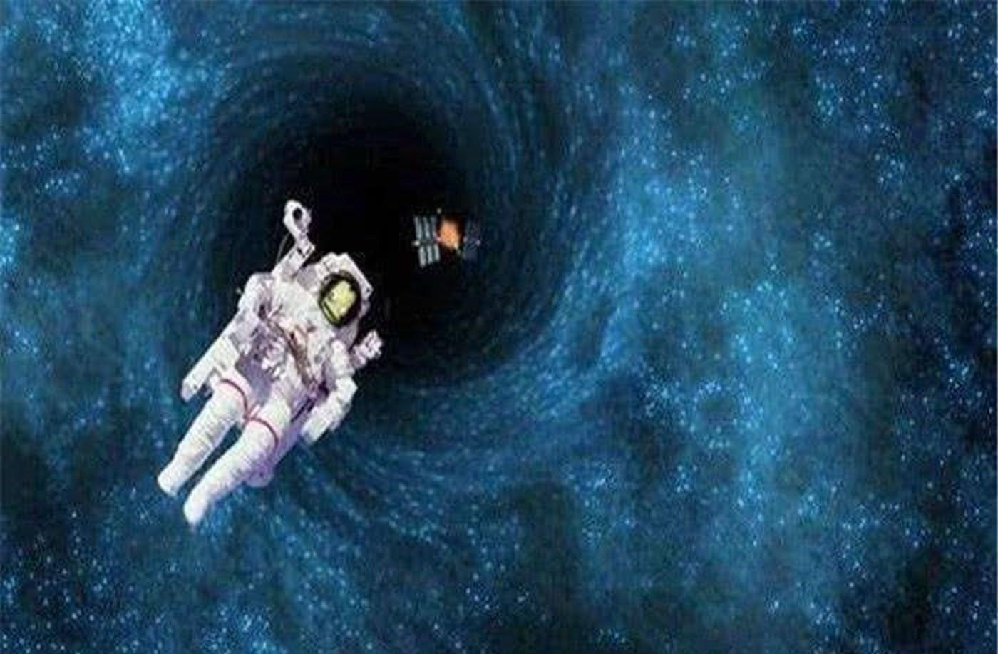 光无法逃逸,为什么银河中心黑洞照片却是亮的,像一座星际之门?