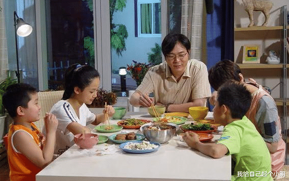 刘星|《家有儿女》到底多有钱？刘星一块橡皮十块钱，网友：买不起