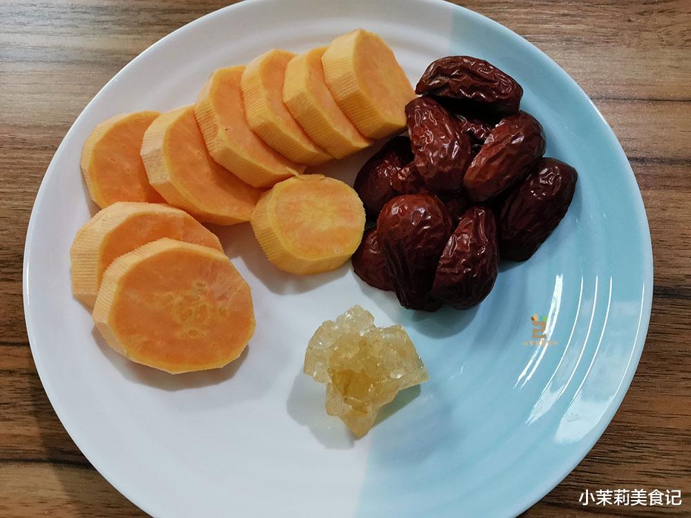 银耳|肺脏最爱的5种食物，建议每天吃点，生津润燥敛肺气，秋冬多受益