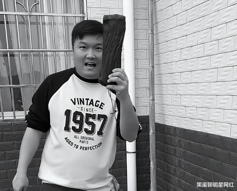 一路走好!大网红直播途中遇刺身亡,矛头指向平台另一名视频博主