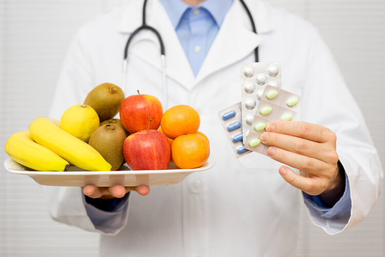 胆固醇|每天8颗维生素,吃出肝衰竭?提醒:这4种维生素,别当保健品吃