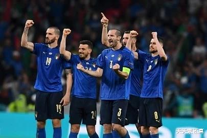 巴蒂|新世纪以来有五支二流球队举办过欧洲杯，居然没有一支从小组出线