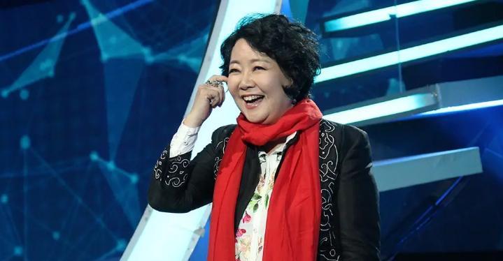 萨日娜|结婚只花了258,老公当家庭煮夫,萨日娜在外打拼,一家4口很幸福