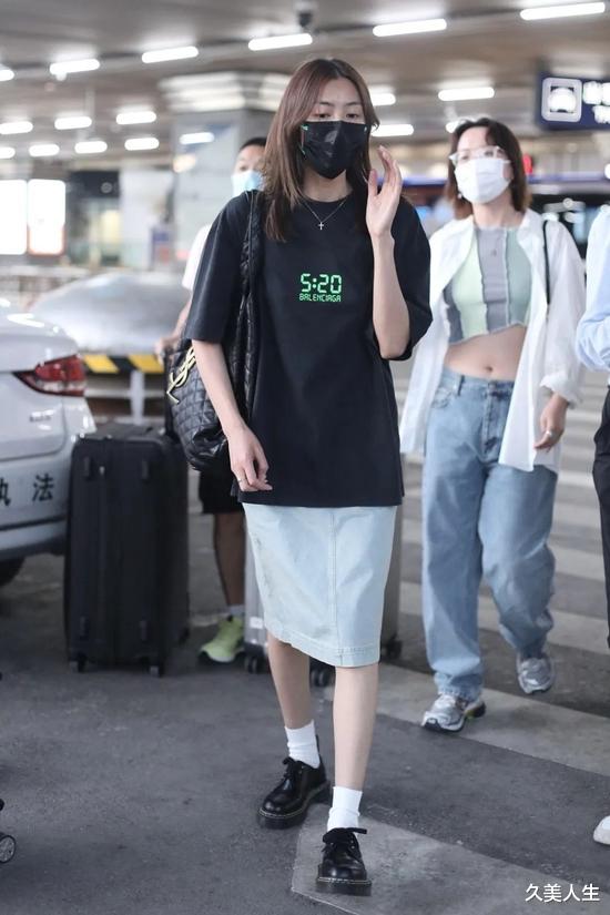 可儿与希尔顿“大小姐”同框,表姐这是跟谁表白呢?