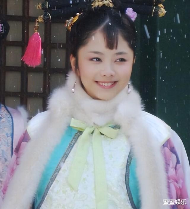 谭松韵|谭松韵素颜比谢娜美，自曝曾被猫抓疼得大哭，还去打了狂犬疫苗