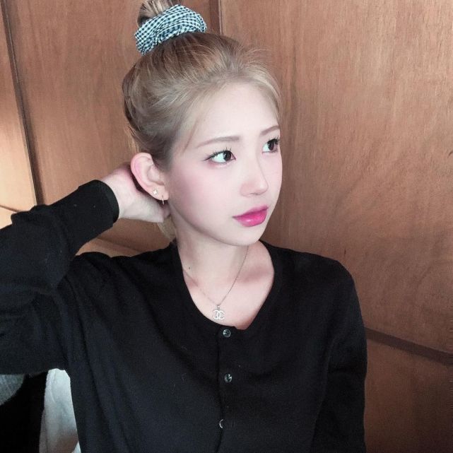 崔真实|父母均上吊自杀，崔真实女儿减肥百斤又整容后判若两人，狂秀恩爱