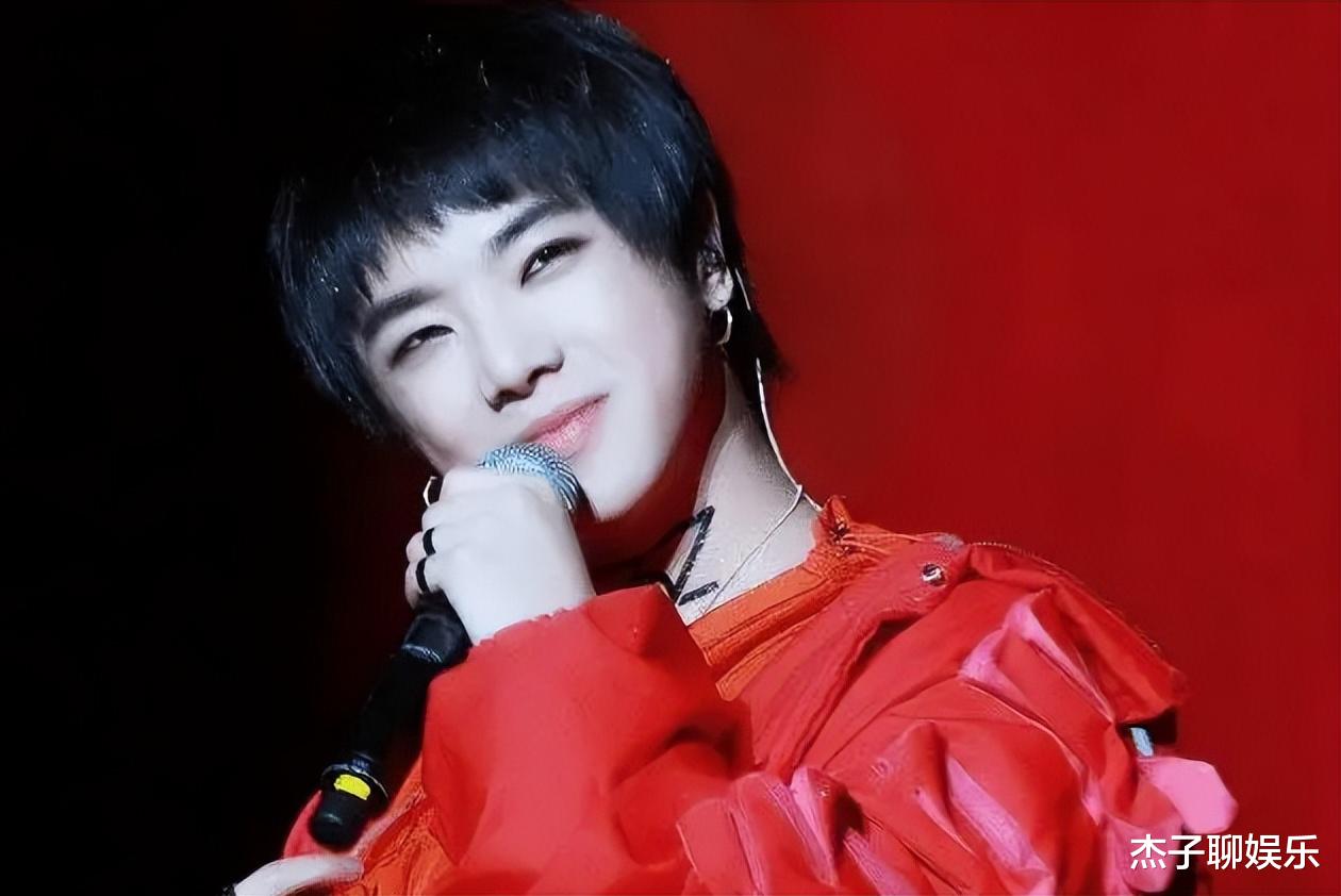 华晨宇|华晨宇绯闻女友阳了，8天不洗澡枕套发霉，意在博取流量？