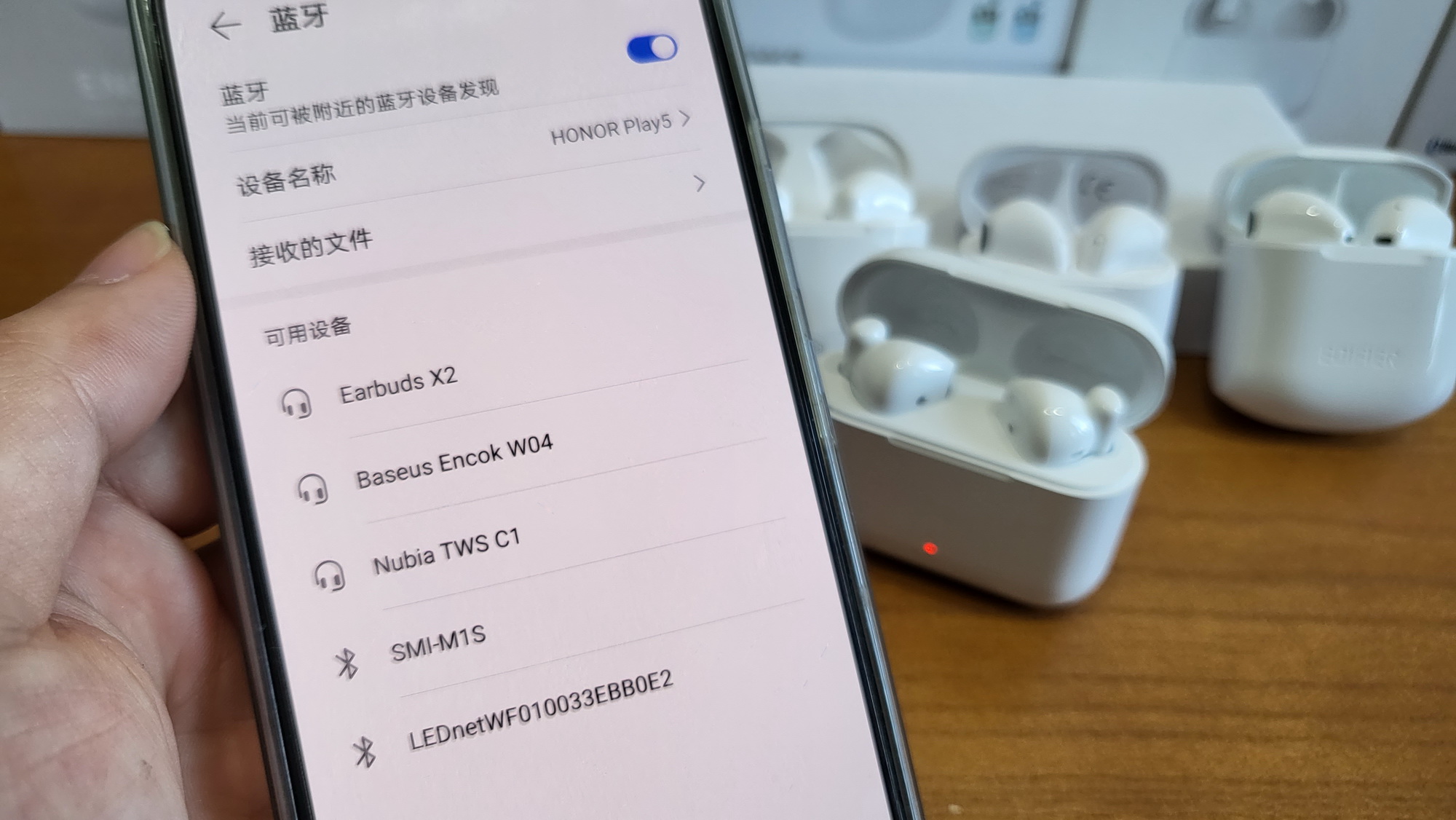 蓝牙耳机|百元TWS蓝牙耳机大乱斗，这五款半入耳式耳机哪家强？