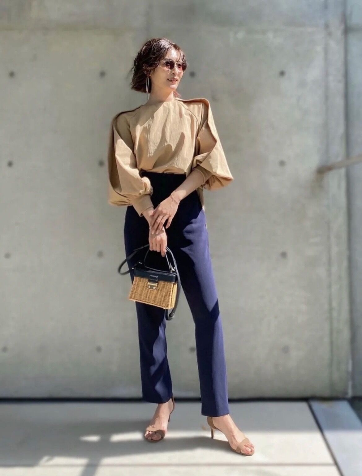 短发 40岁以后剪短发没有女人味?学这位日系博主这样打扮,优雅又知性