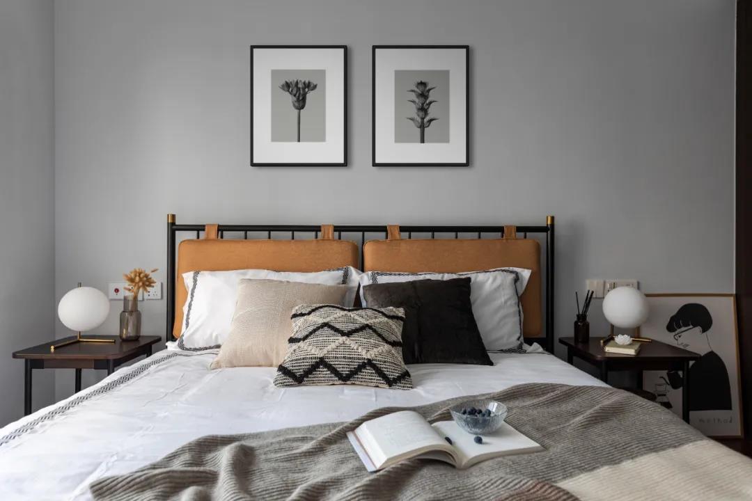 “去客厅化”设计有多爽,看她家就知道了,书柜+餐桌,很实用