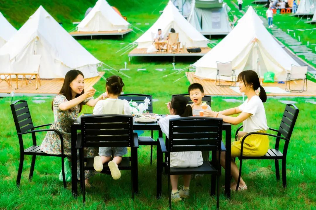 甘肃|来明月山轻奢露营地，氛围感一秒拿捏住！