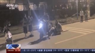 浙江女孩为救同学身中8刀,现场画面触目惊心!这个热搜该给她了